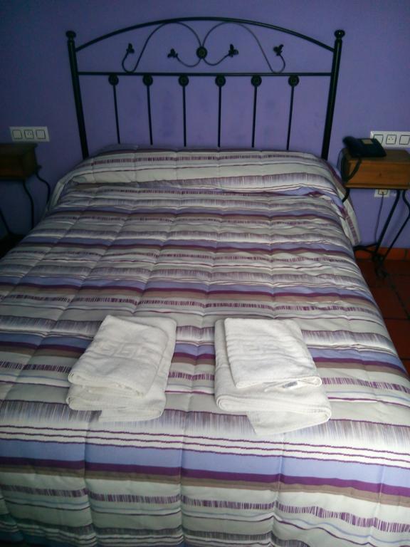 Hostal Venta Liara Allepuz Екстериор снимка